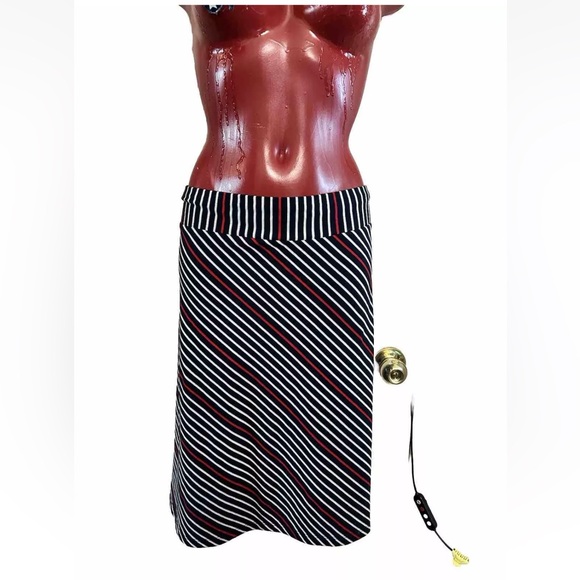 DB ESTABLISHED 1962 WOMAN PLUS SIZE 3X- STRIPED SKIRT STRETCH- SHORT - Picture 1 of 6